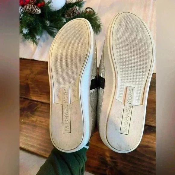 Michael Kors Keaton Stripe lace up sneakers, silver size 8.5, GUC - Picture 6 of 8